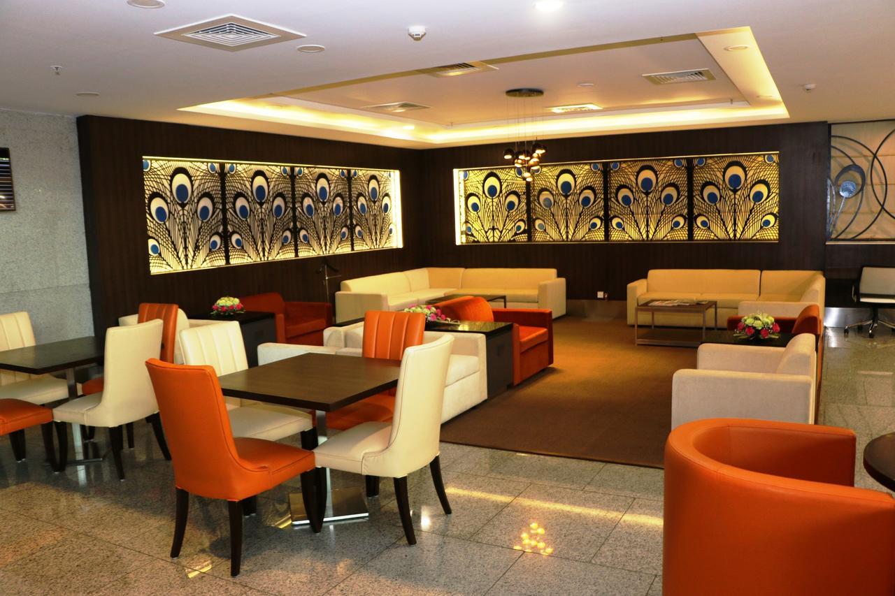 Aviserv Lounge Hotel Mumbai  Buitenkant foto