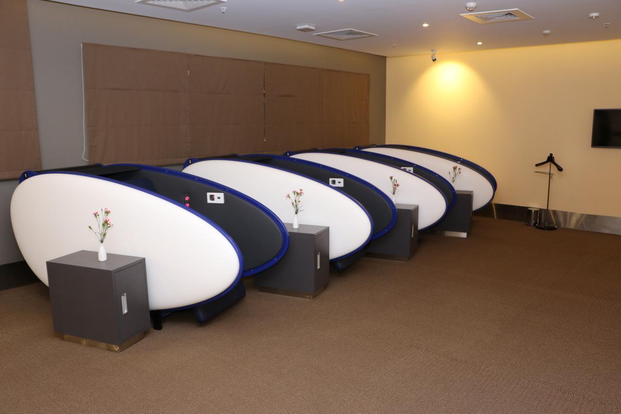 Aviserv Lounge Hotel Mumbai  Buitenkant foto