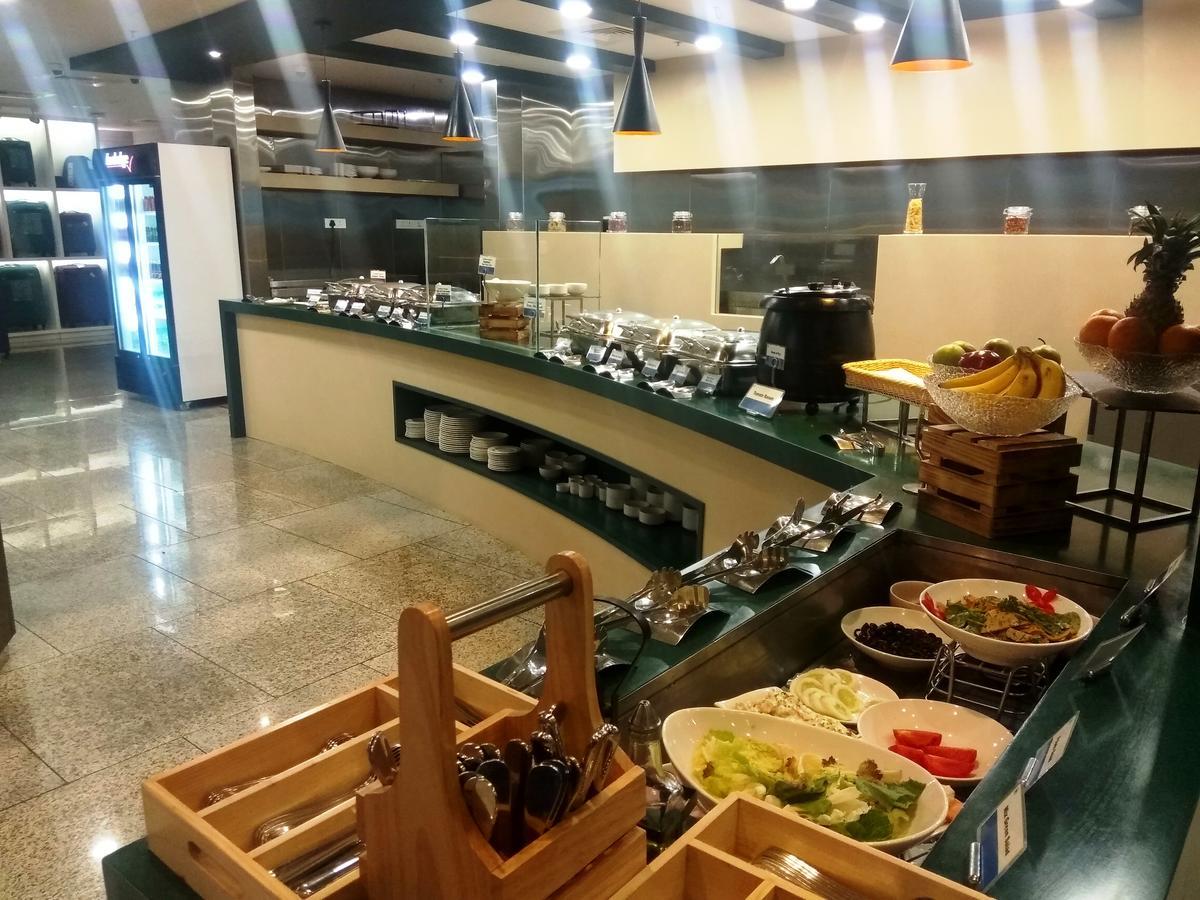 Aviserv Lounge Hotel Mumbai  Buitenkant foto